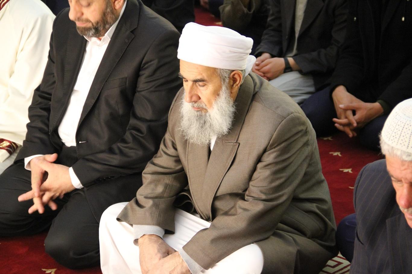 "Müslüman bir toplumda aileyi zayıflatacak hususlardan kaçınmalıyız"